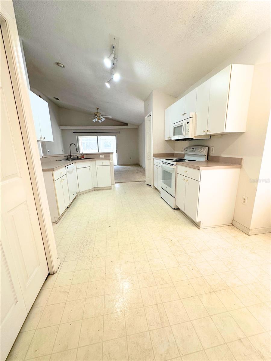 Image 3 of 20 For 1011 Tequesta Trail