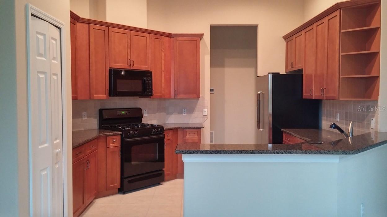 Image 3 of 13 For 2664 Valiant Drive