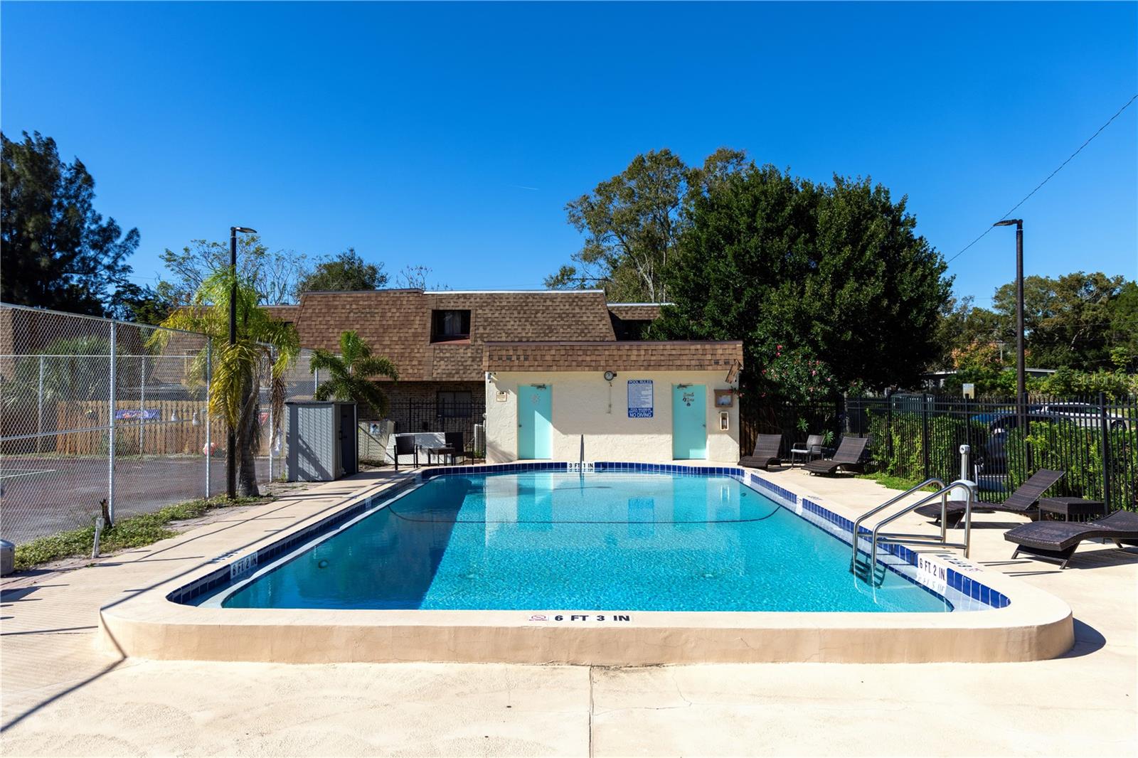 Image 4 of 19 For 1794 Park Avenue