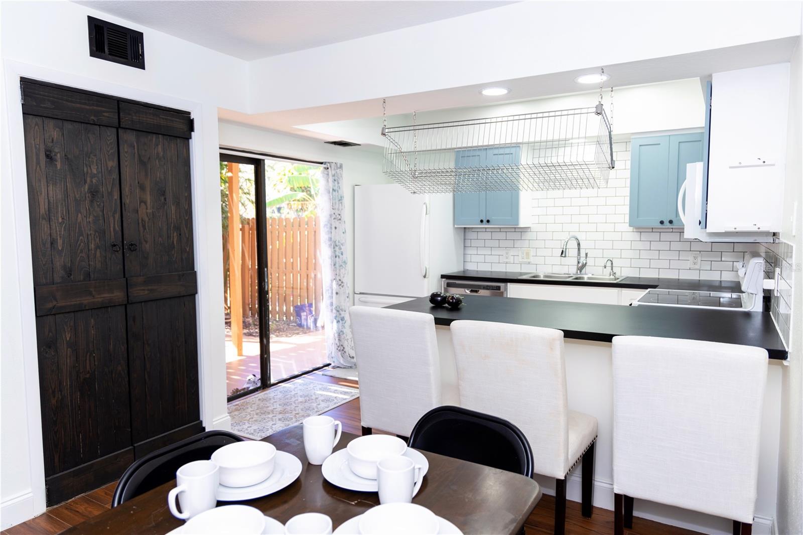 Image 7 of 19 For 1794 Park Avenue