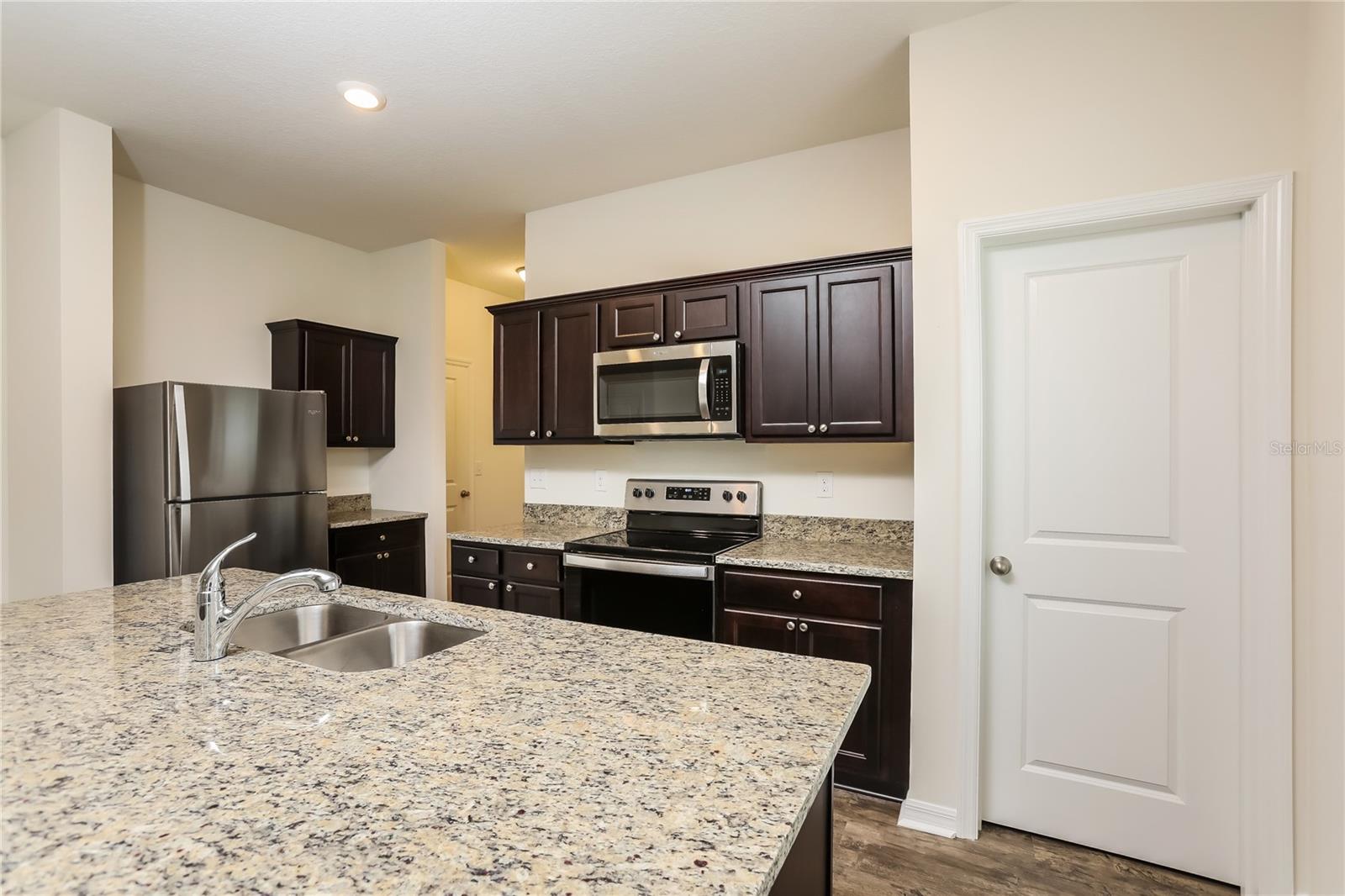 Image 6 of 17 For 3003 Gibraltar Boulevard