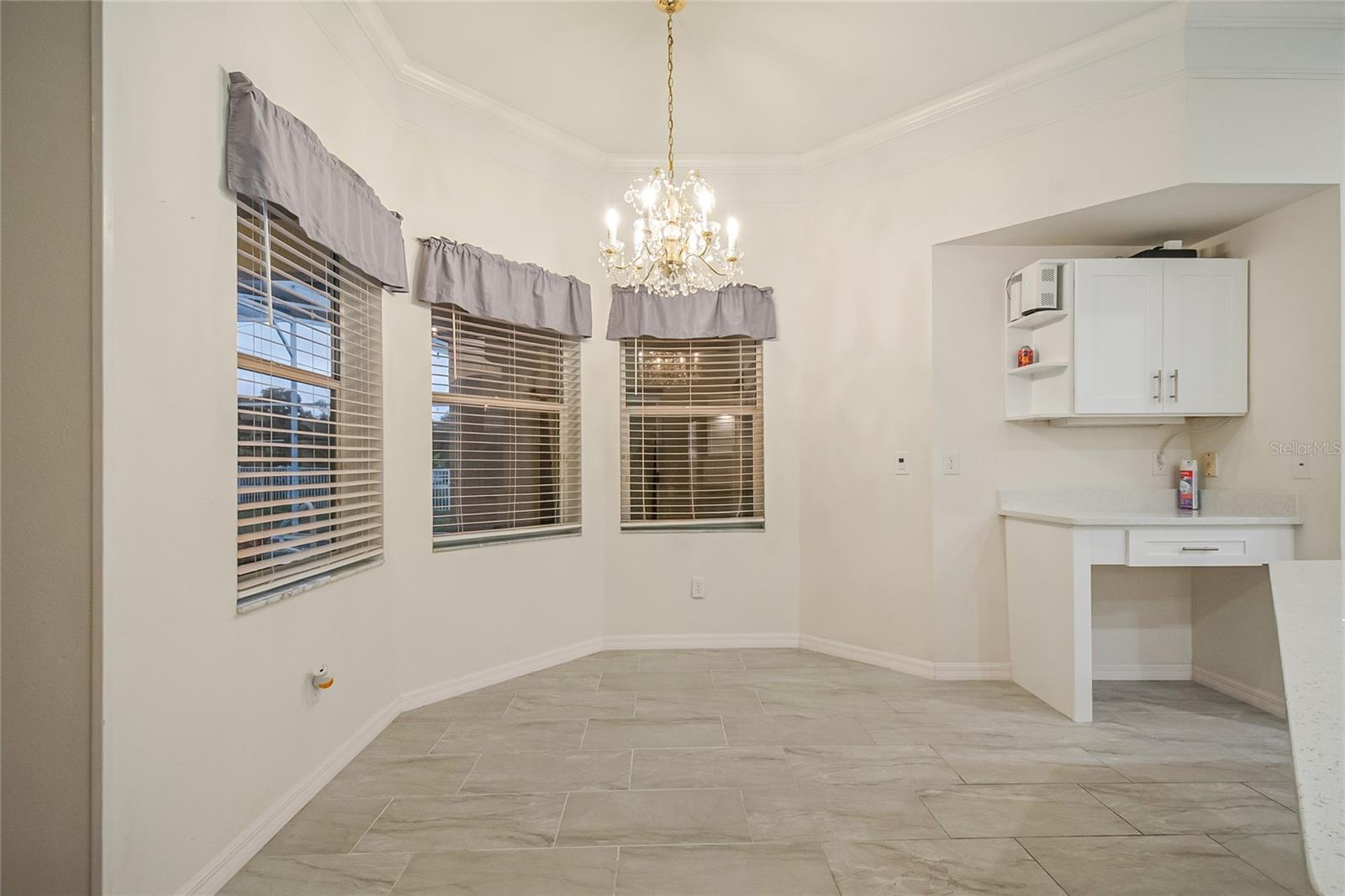 Image 12 of 74 For 229 Strathmore Circle