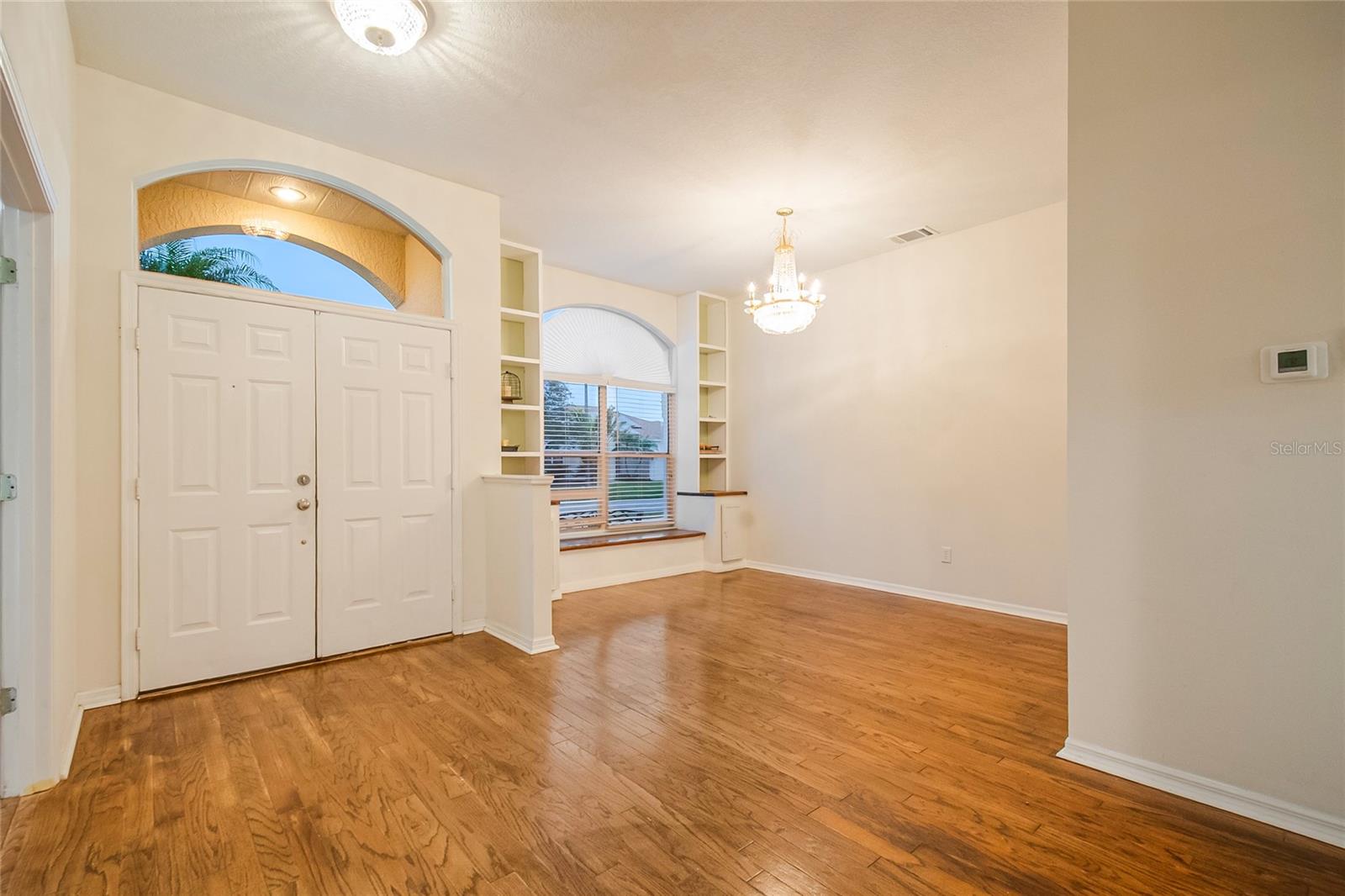 Image 21 of 74 For 229 Strathmore Circle