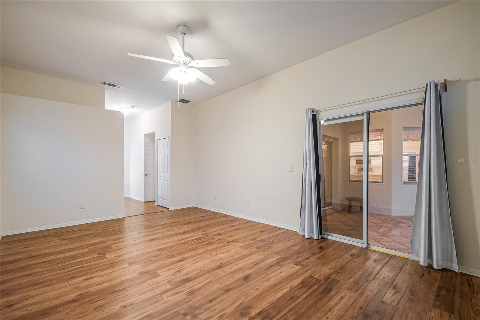 Image 28 of 74 For 229 Strathmore Circle