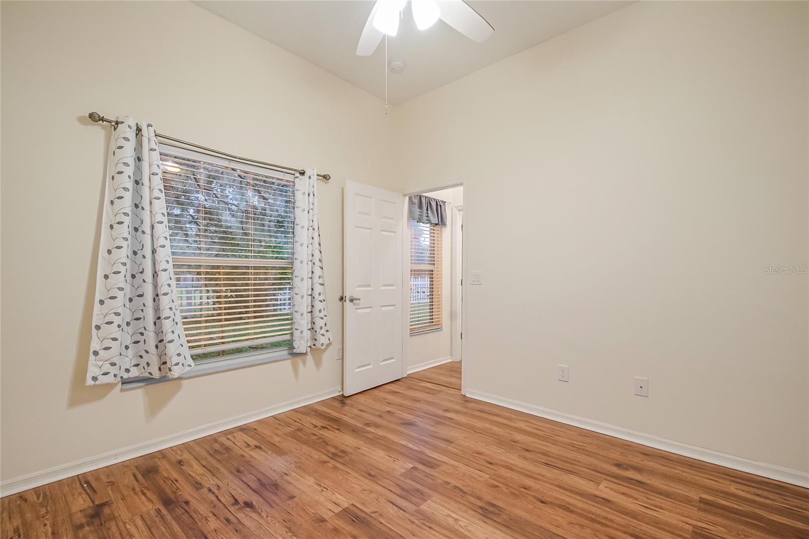 Image 35 of 74 For 229 Strathmore Circle