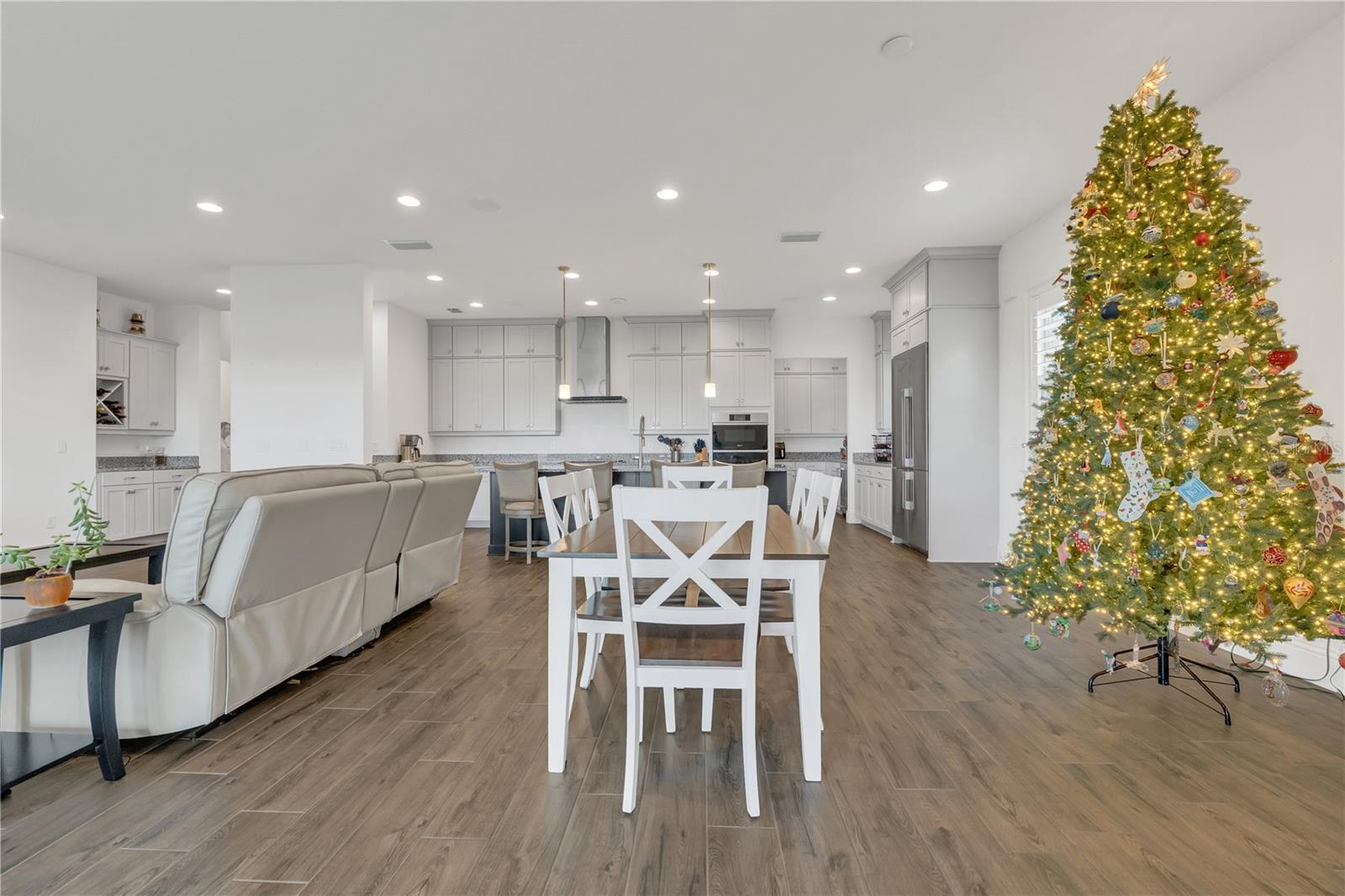 Image 17 of 74 For 13826 Abberwick Drive