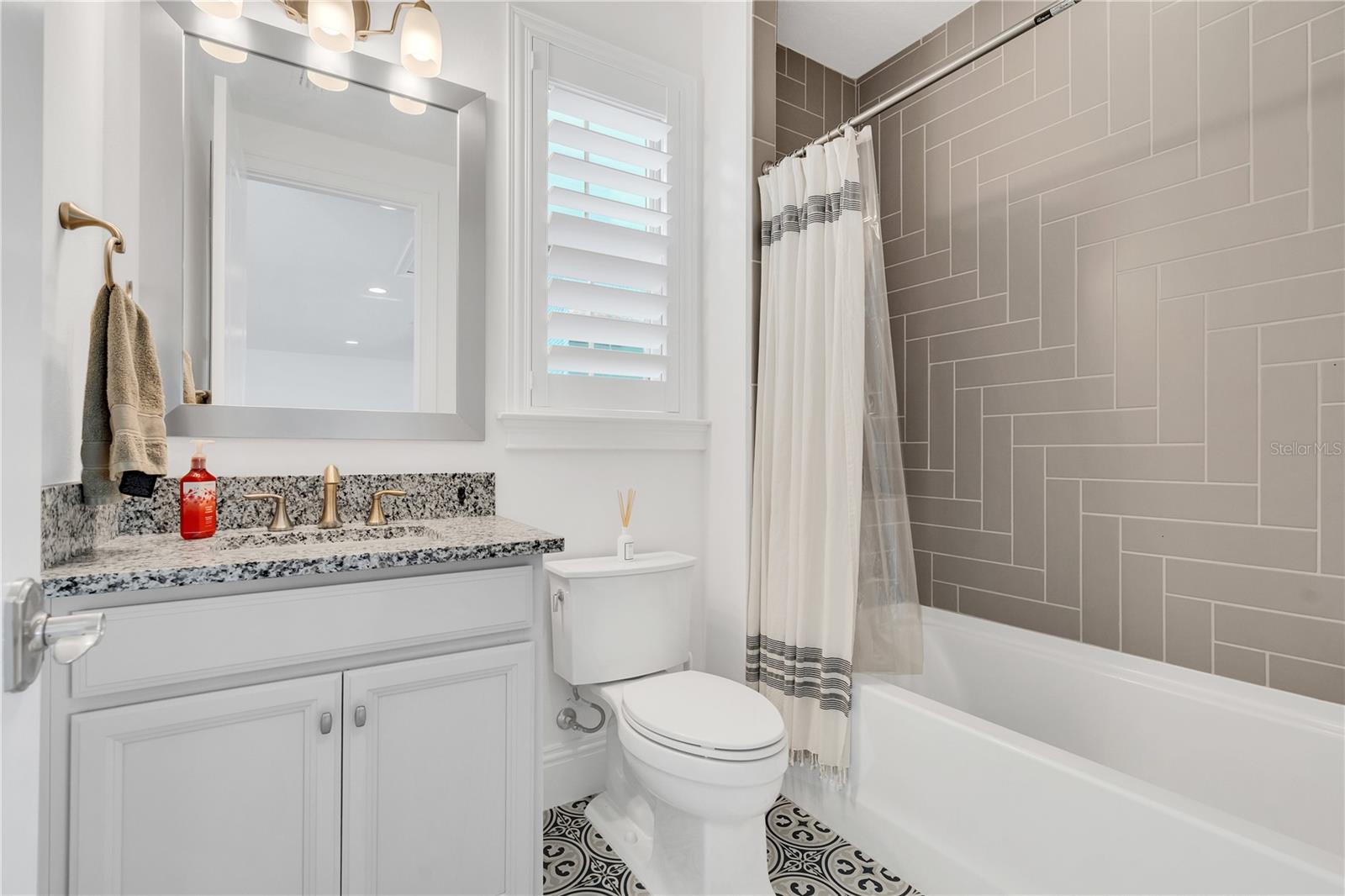 Image 33 of 74 For 13826 Abberwick Drive