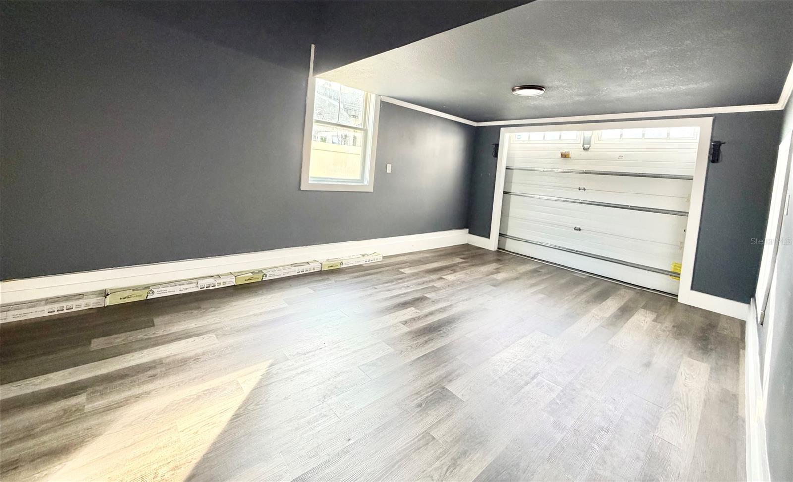 Image 12 of 40 For 2223 Amherst Avenue 2