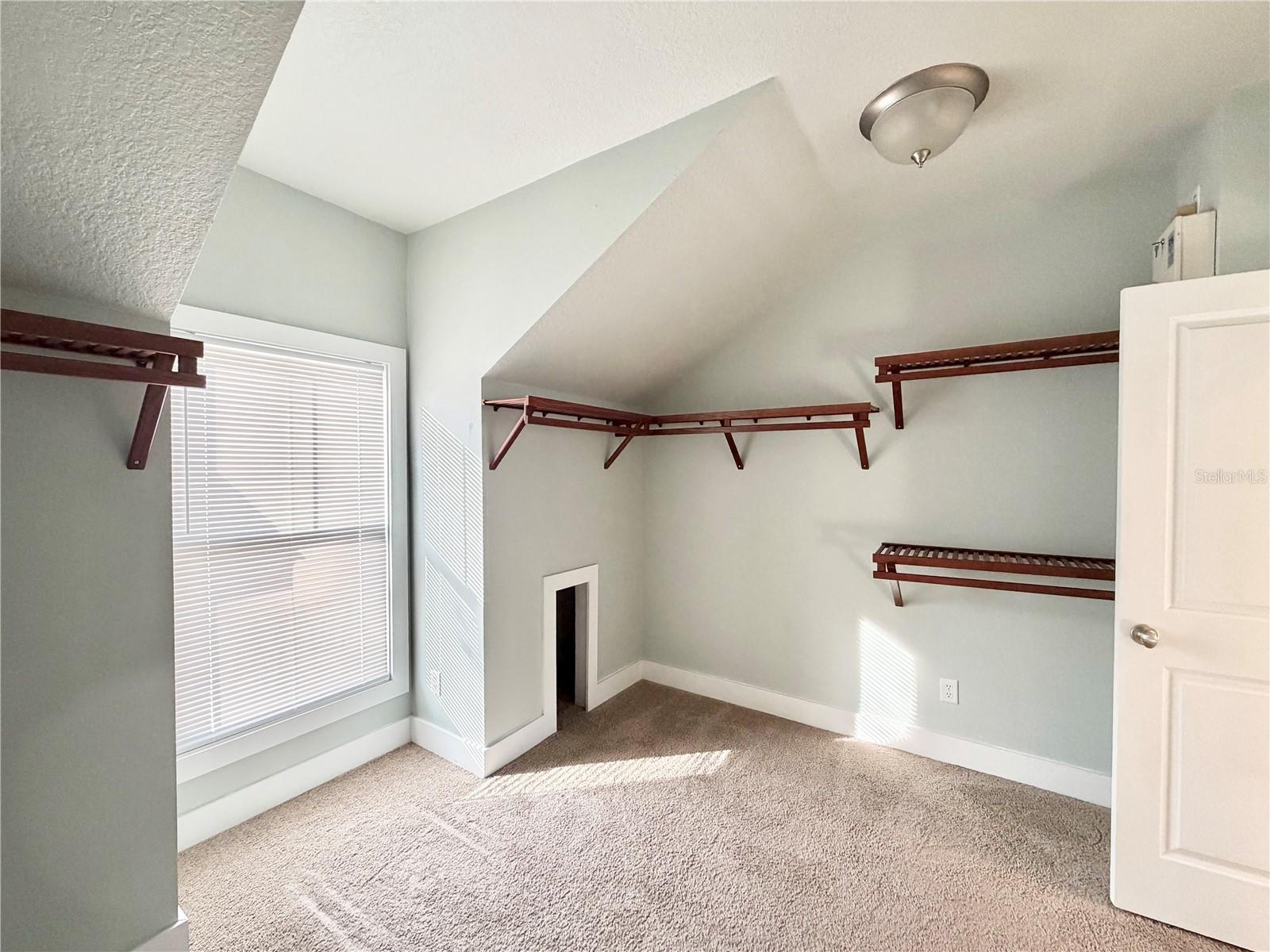 Image 22 of 40 For 2223 Amherst Avenue 2