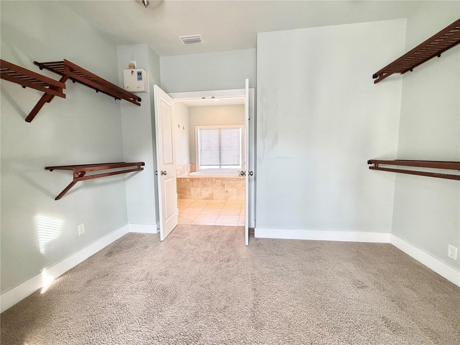 Image 23 of 40 For 2223 Amherst Avenue 2