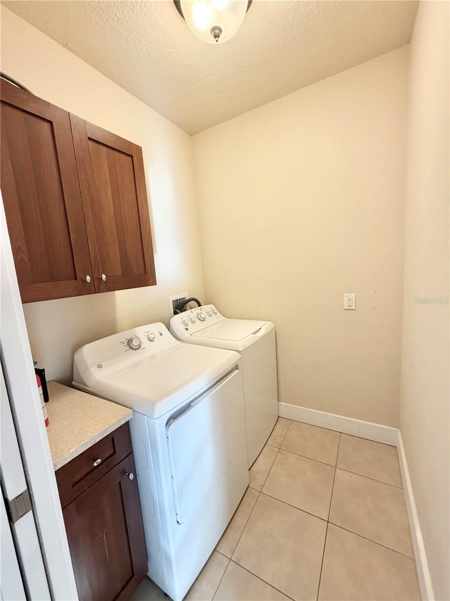 Image 25 of 40 For 2223 Amherst Avenue 2