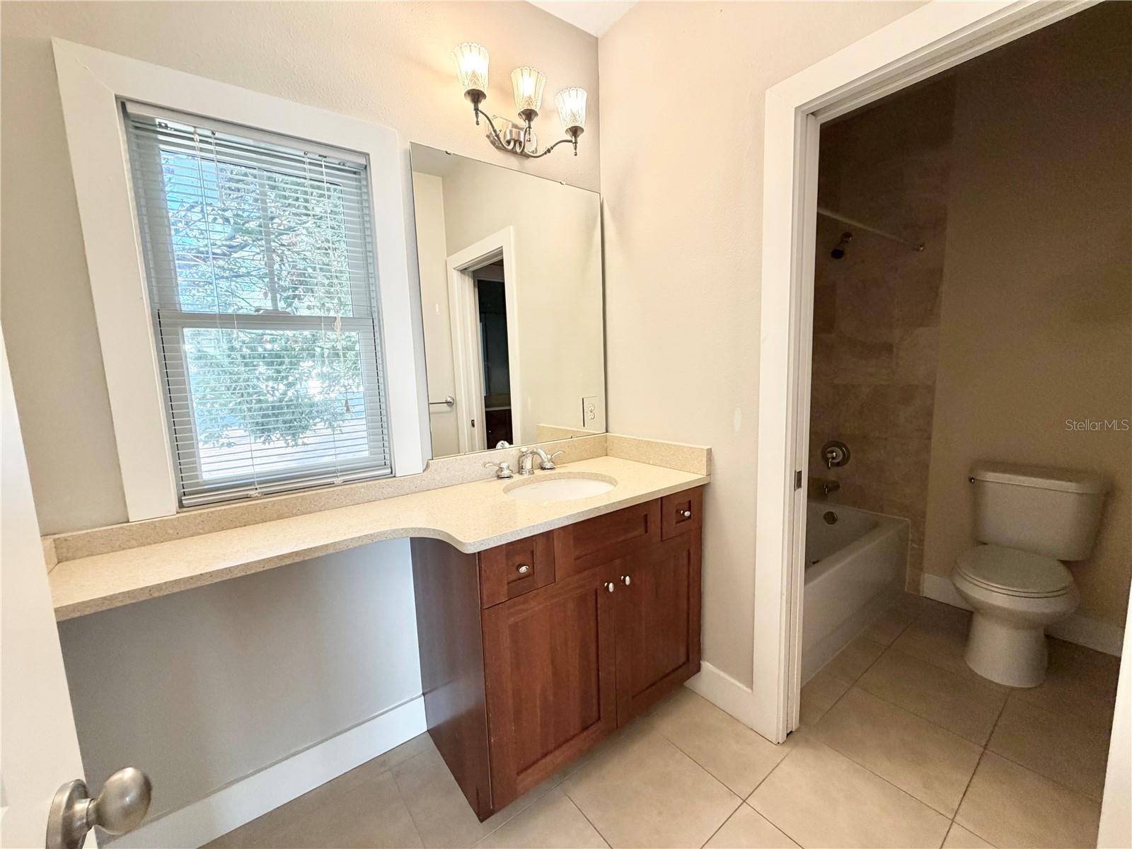 Image 29 of 40 For 2223 Amherst Avenue 2