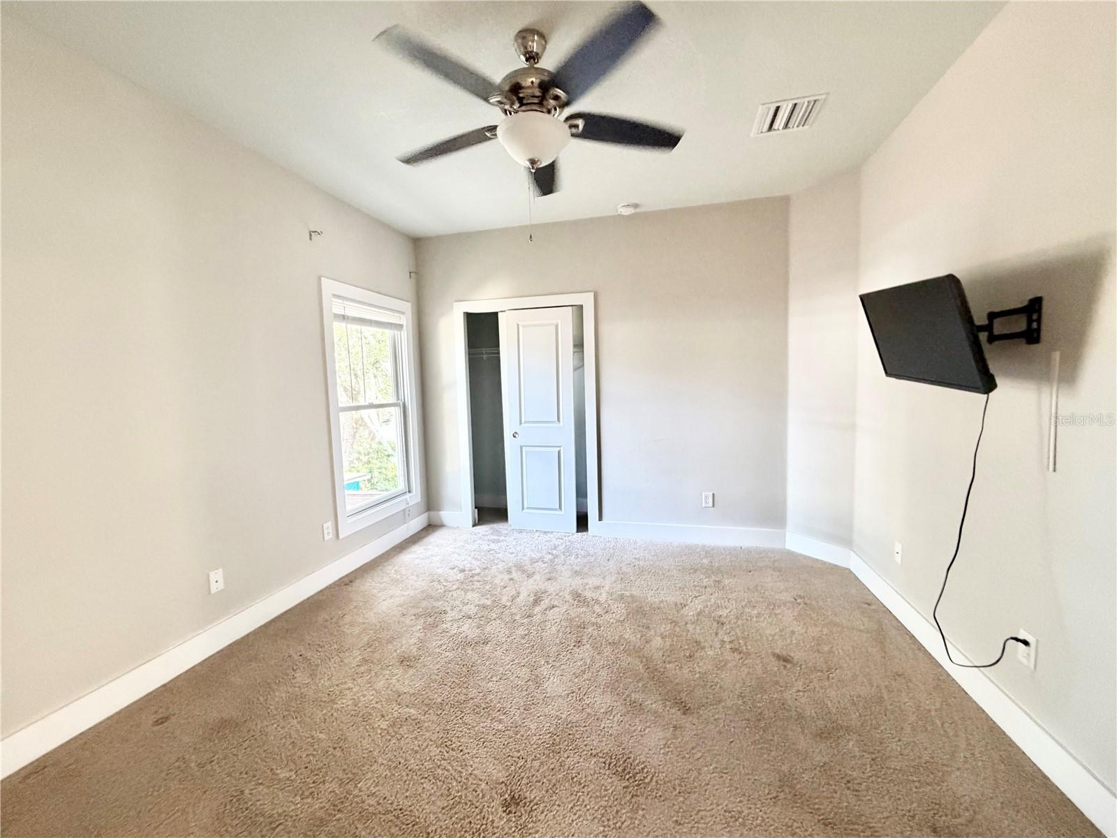 Image 30 of 40 For 2223 Amherst Avenue 2