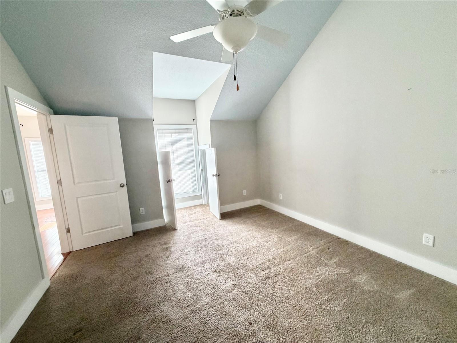 Image 31 of 40 For 2223 Amherst Avenue 2