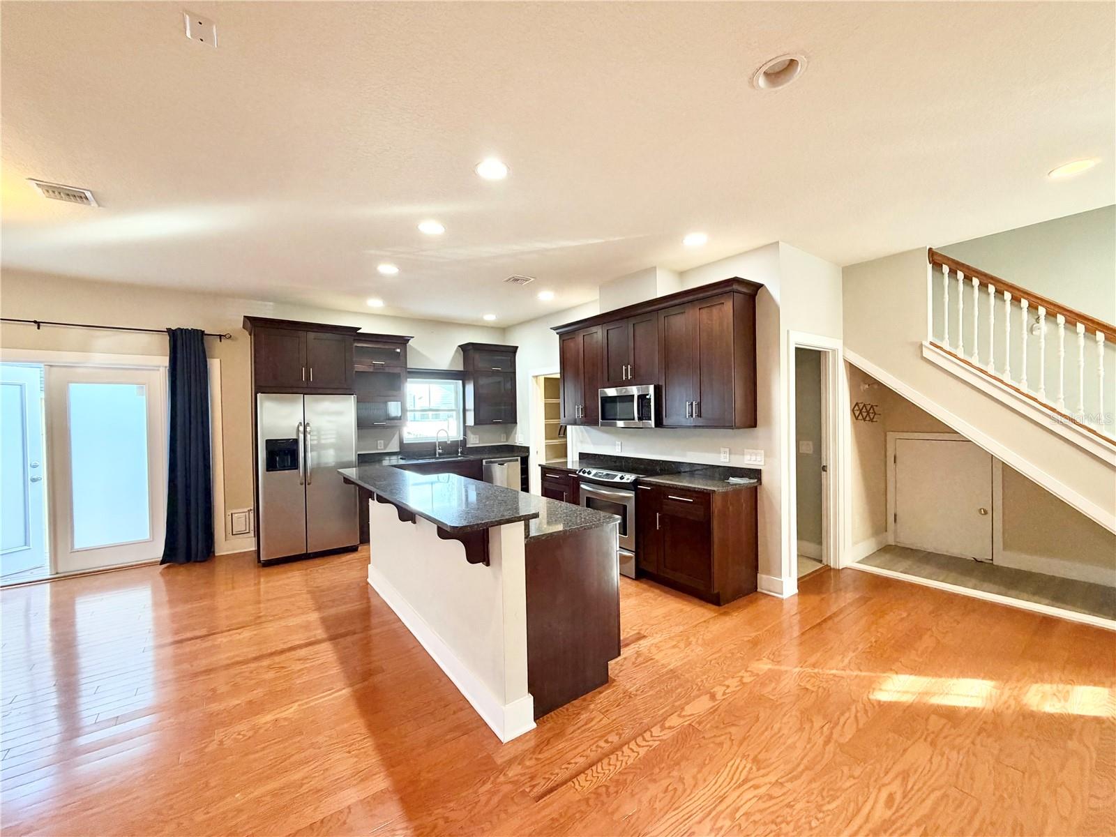 Image 5 of 40 For 2223 Amherst Avenue 2