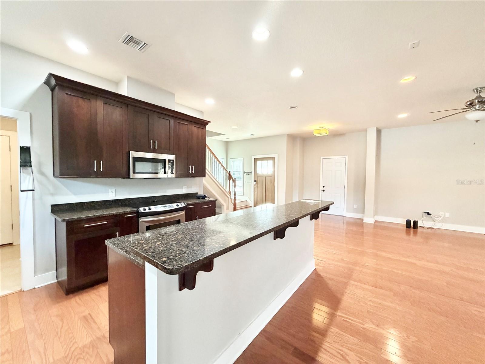 Image 7 of 40 For 2223 Amherst Avenue 2