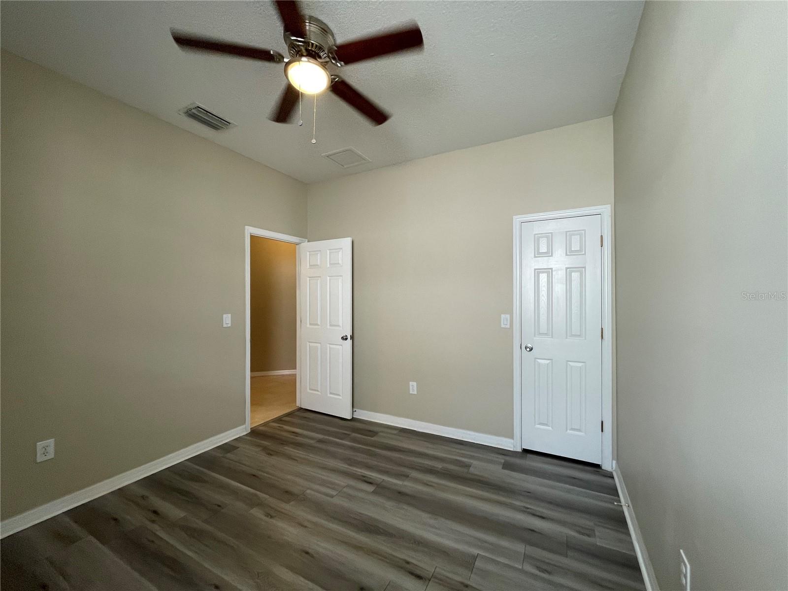 Image 7 of 16 For 16161 Colchester