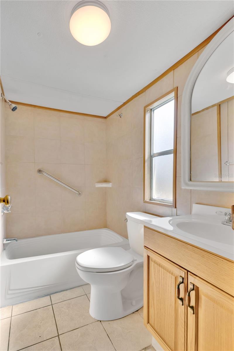 Image 12 of 31 For 829 Mckay Street