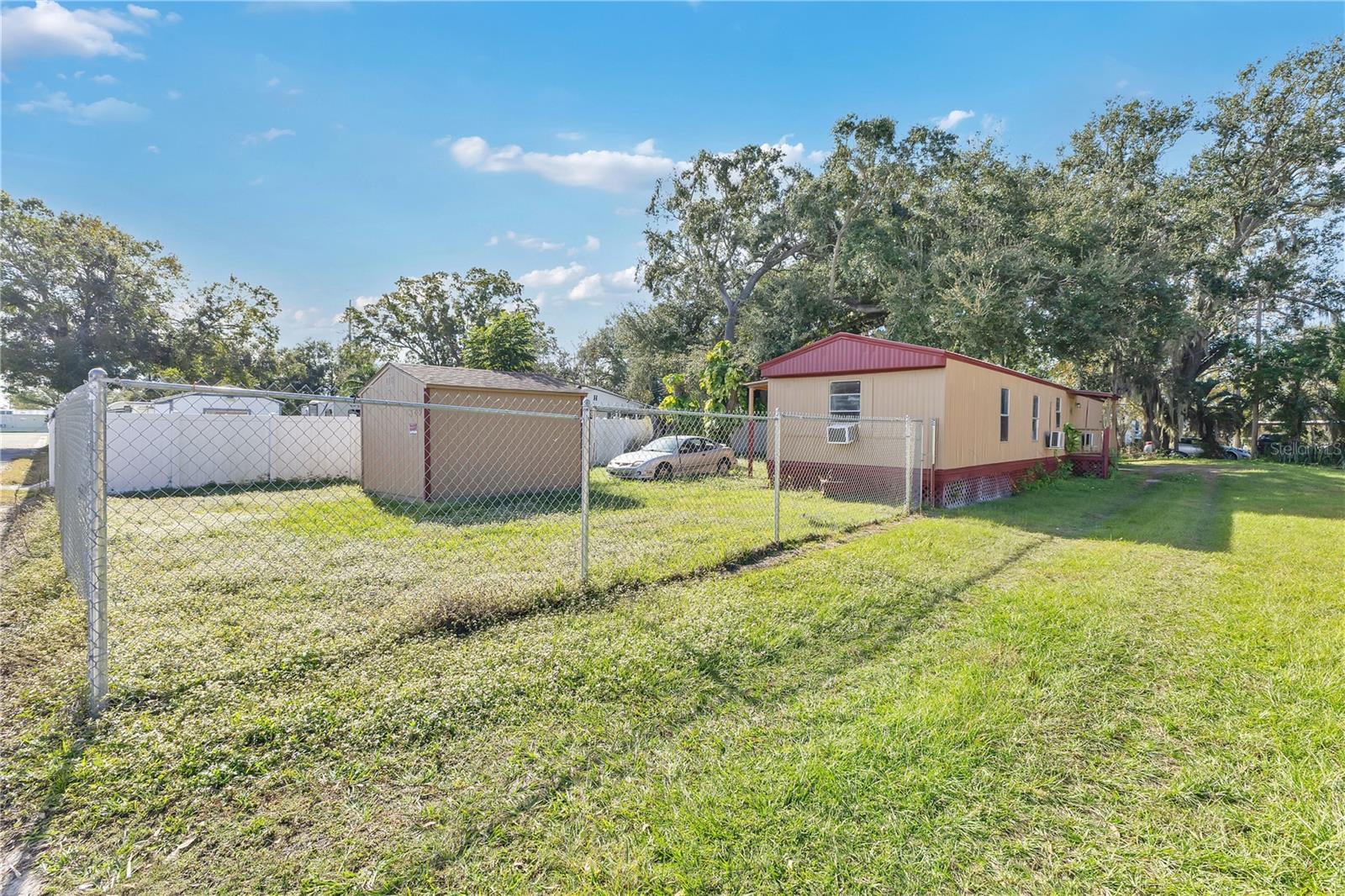 Image 16 of 31 For 829 Mckay Street