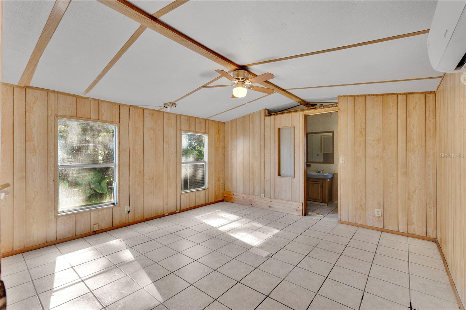 Image 7 of 31 For 829 Mckay Street