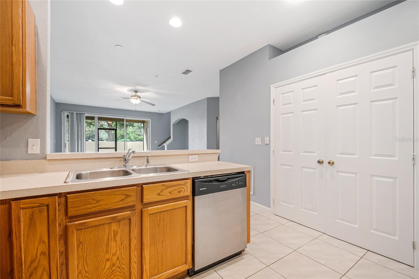 Image 15 of 51 For 3122 Ashland Lane N