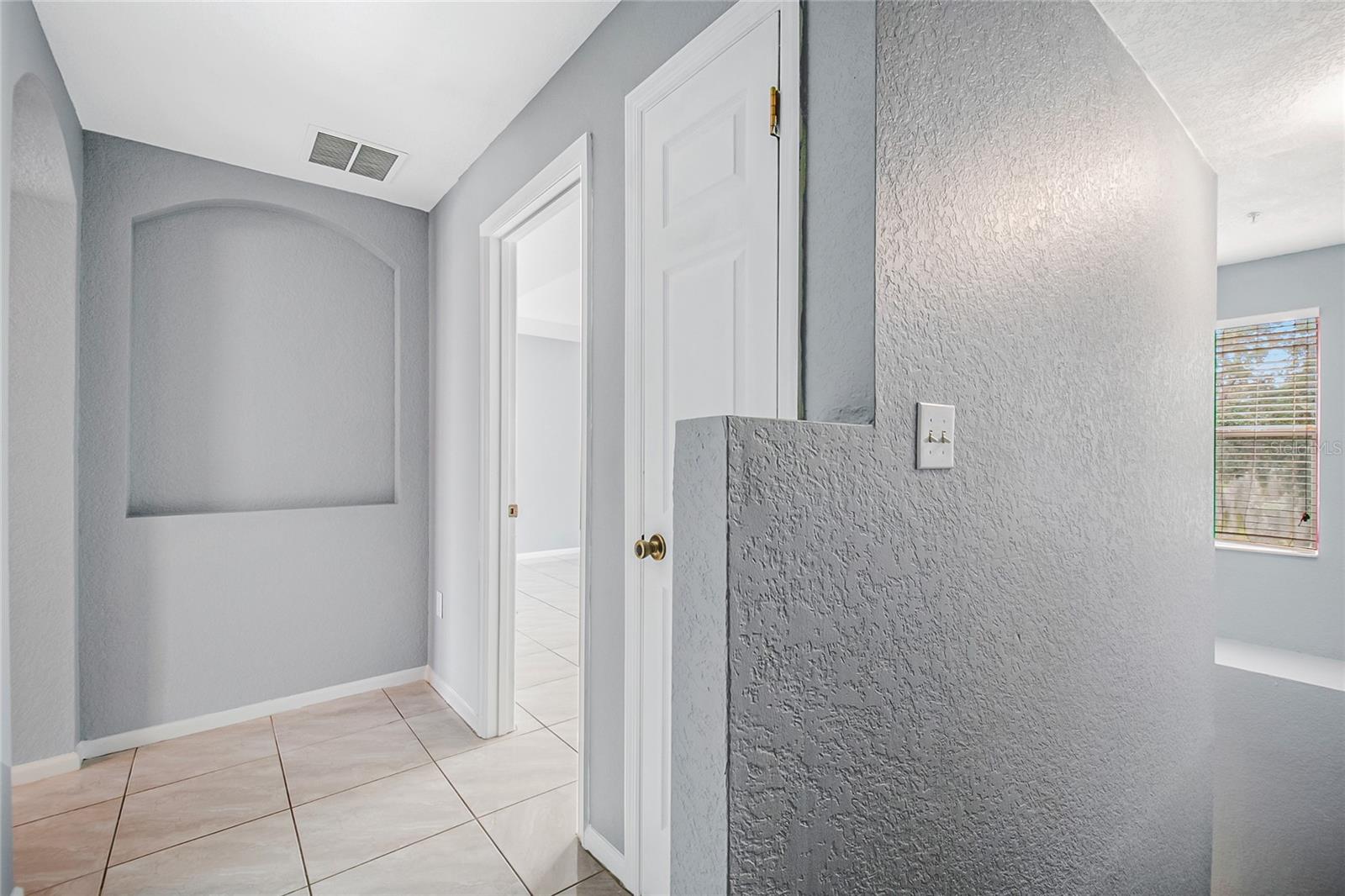 Image 24 of 51 For 3122 Ashland Lane N