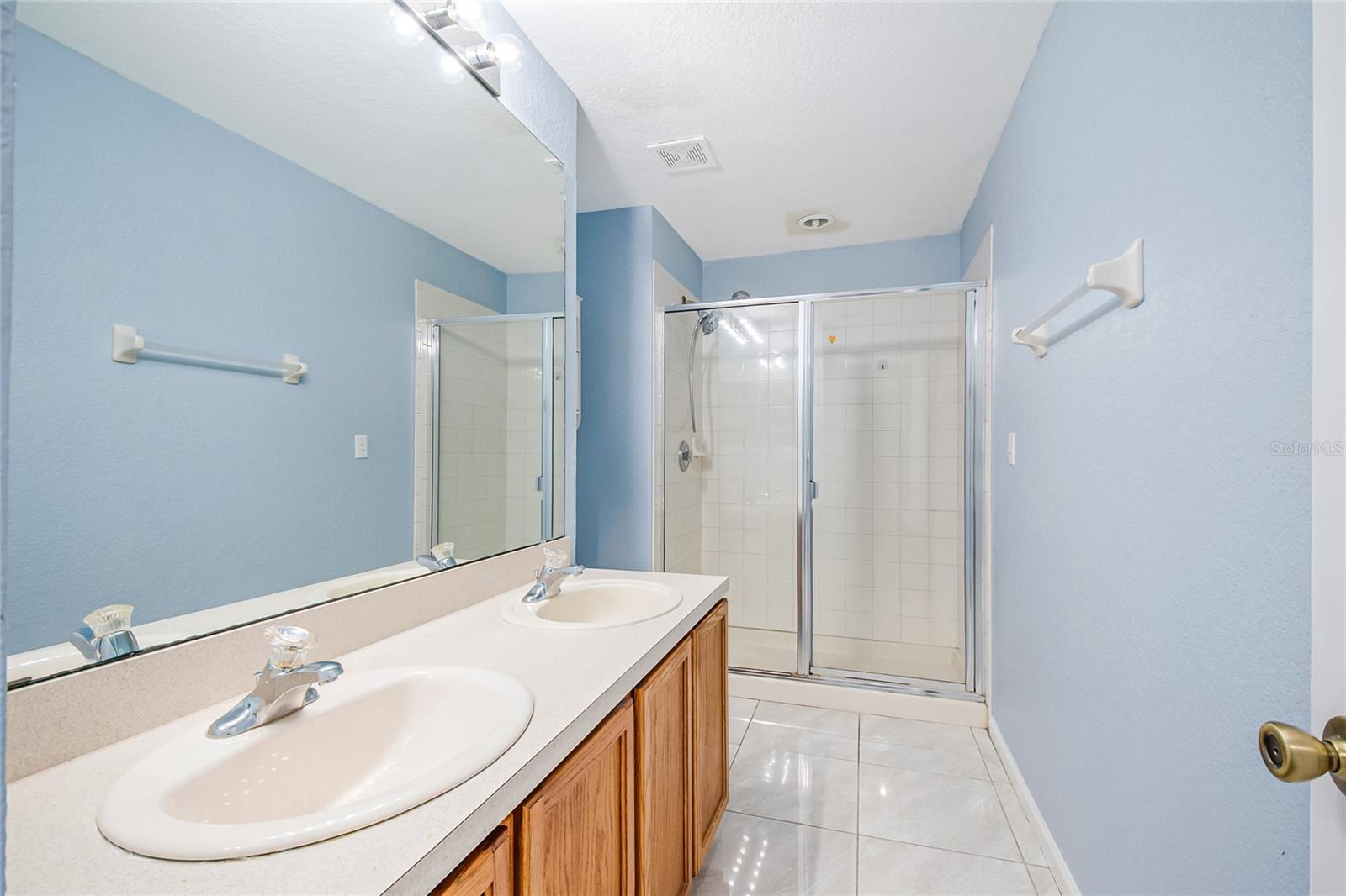 Image 28 of 51 For 3122 Ashland Lane N