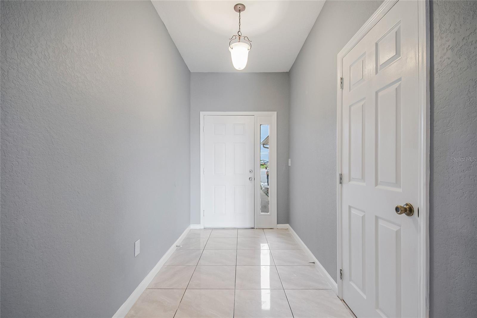 Image 5 of 51 For 3122 Ashland Lane N