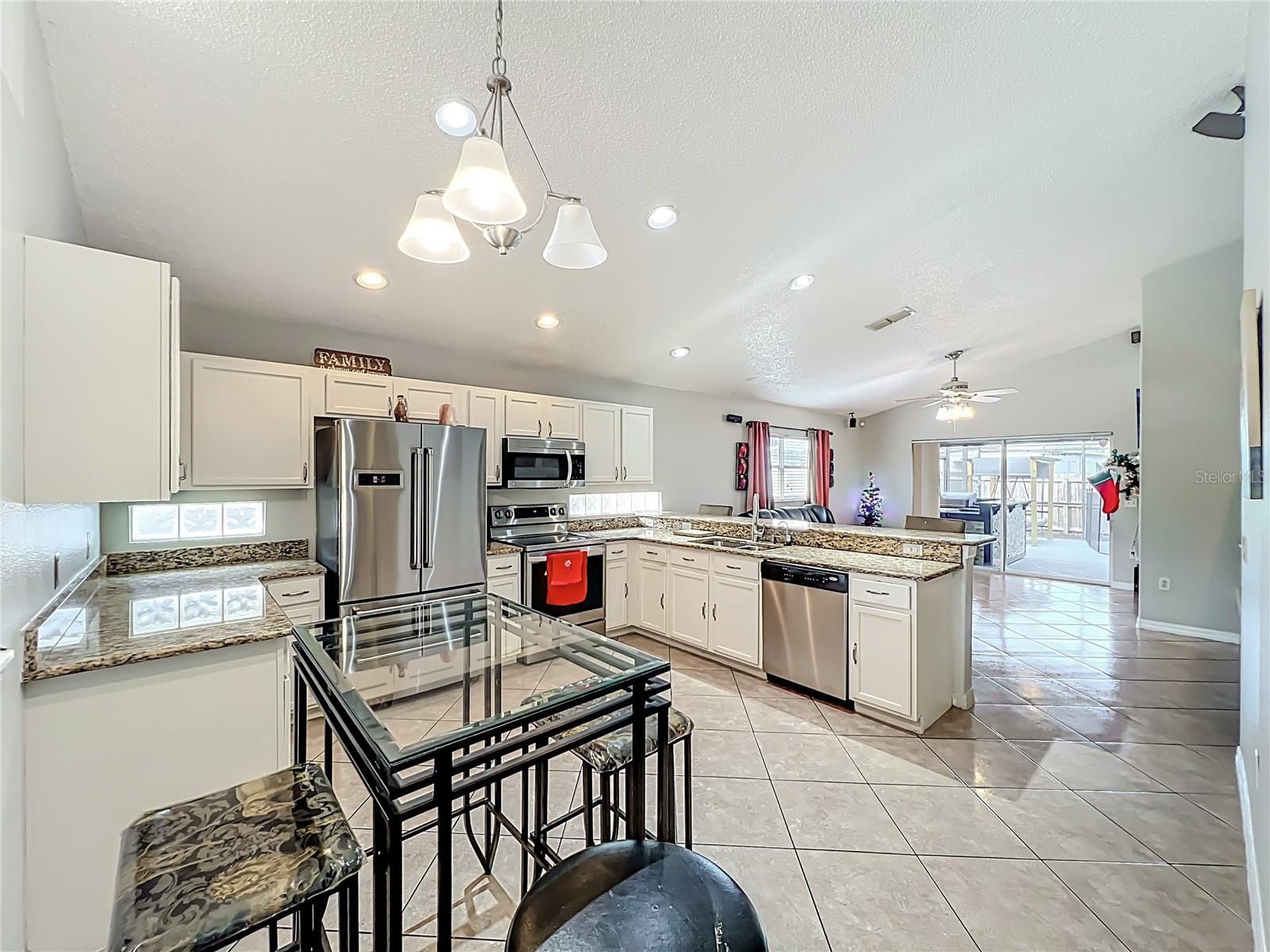 Image 13 of 49 For 14826 Lady Victoria Boulevard