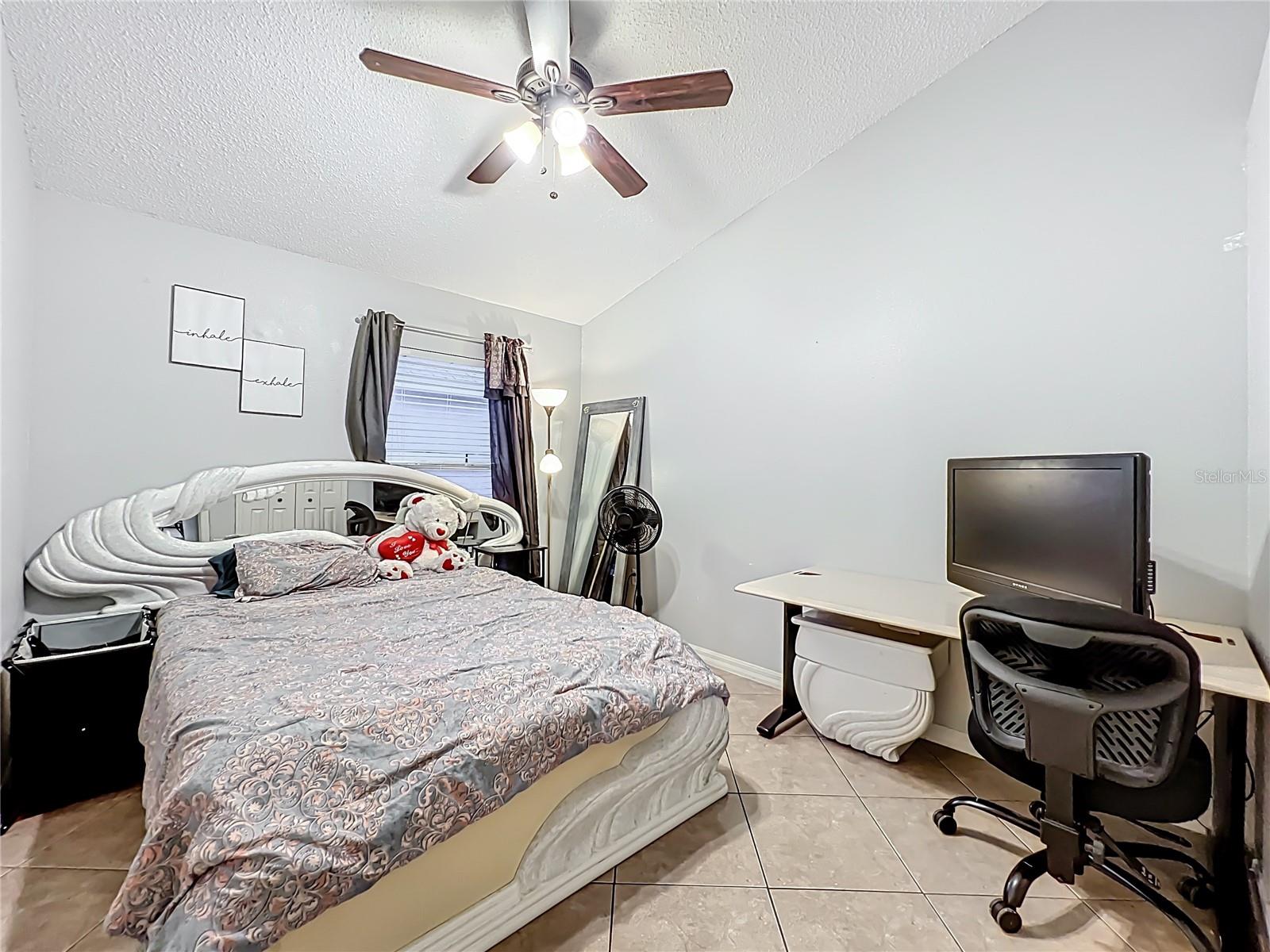 Image 25 of 49 For 14826 Lady Victoria Boulevard