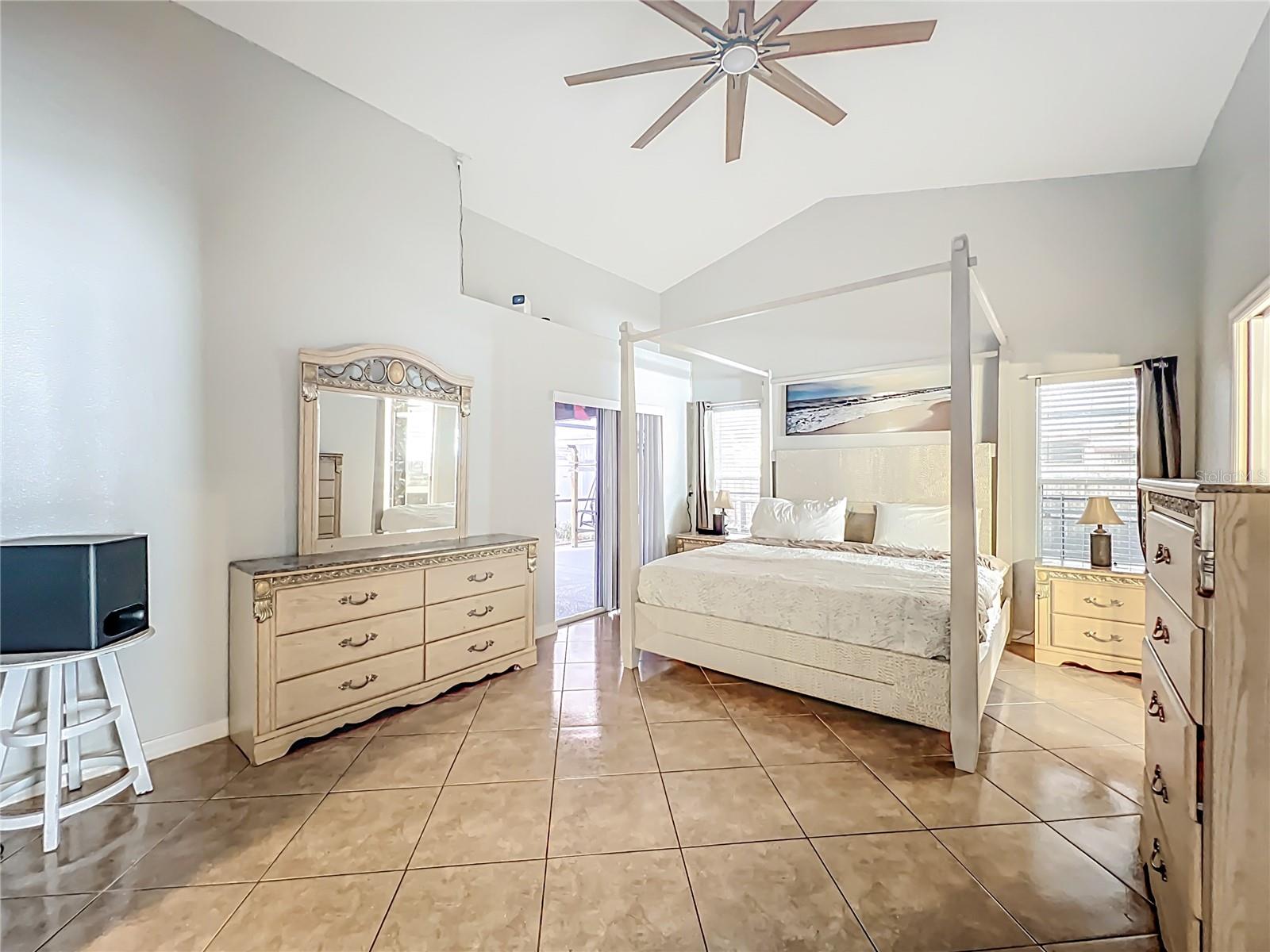 Image 34 of 49 For 14826 Lady Victoria Boulevard