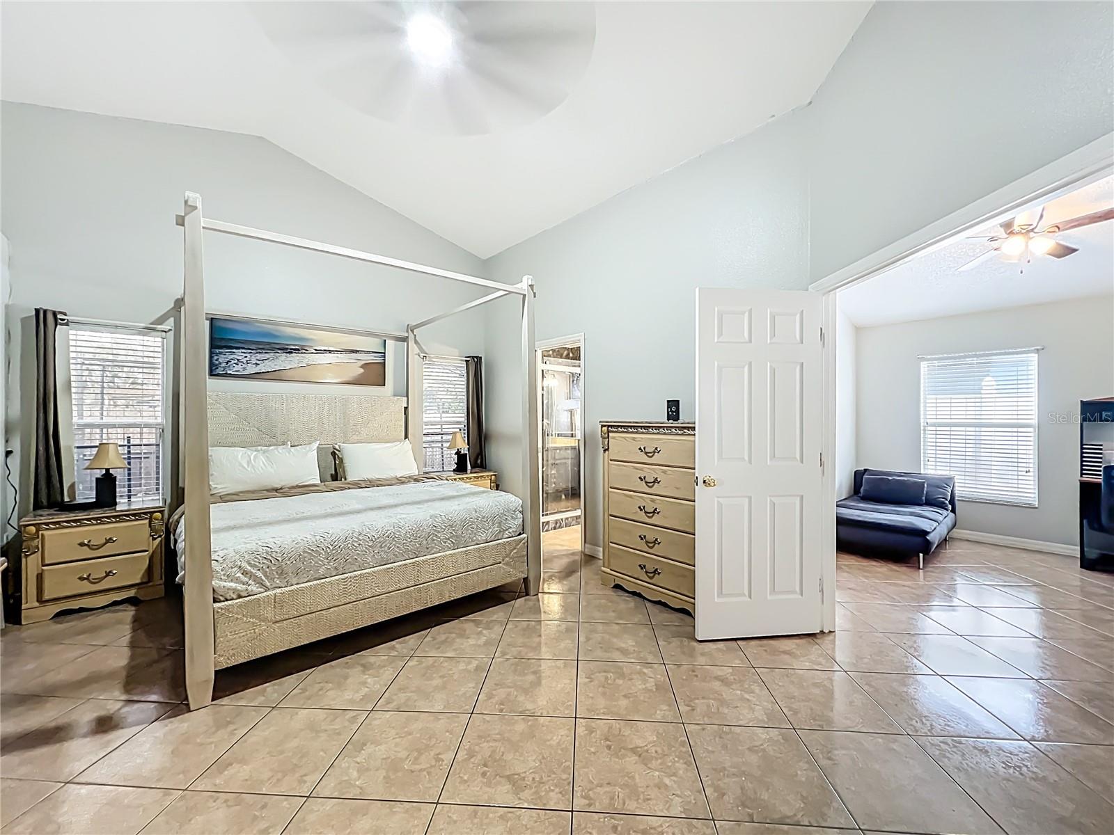 Image 36 of 49 For 14826 Lady Victoria Boulevard