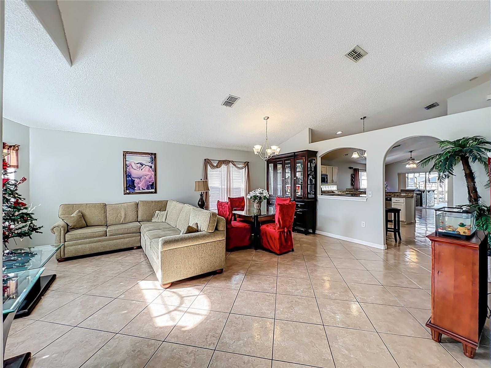 Image 4 of 49 For 14826 Lady Victoria Boulevard