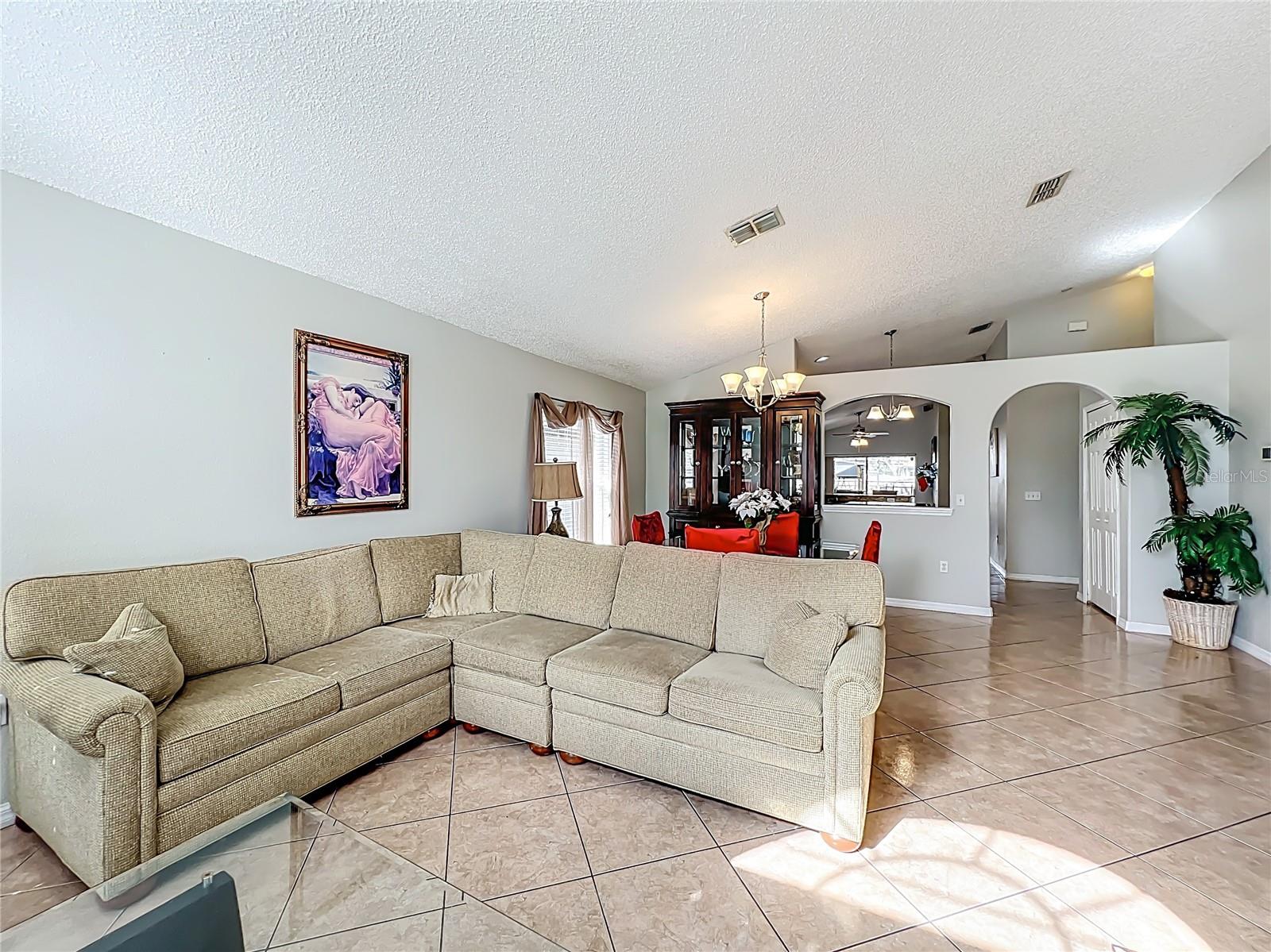 Image 6 of 49 For 14826 Lady Victoria Boulevard