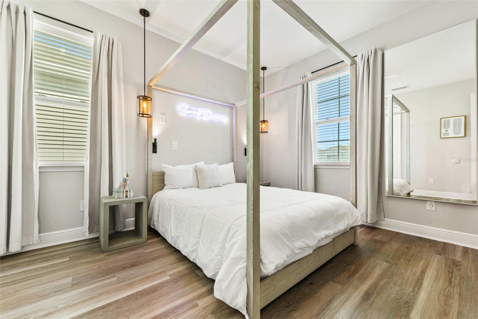 Image 10 of 50 For 389 Southfield Street