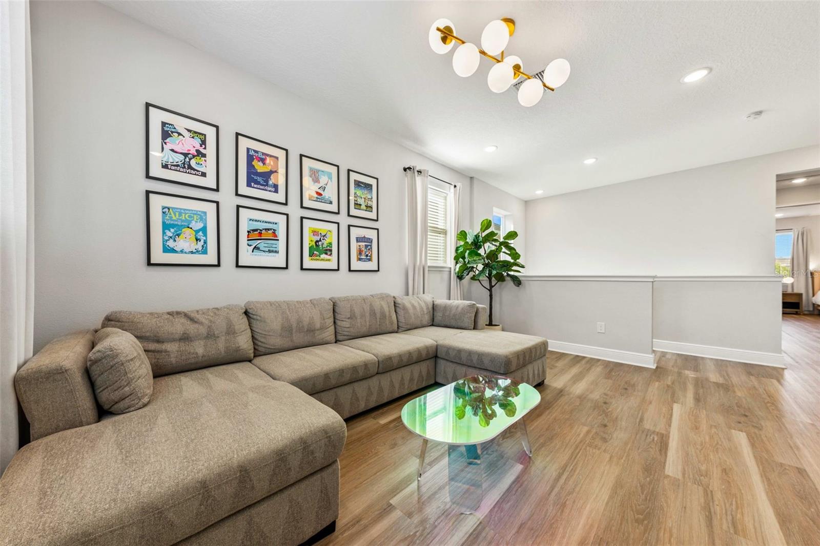 Image 15 of 50 For 389 Southfield Street