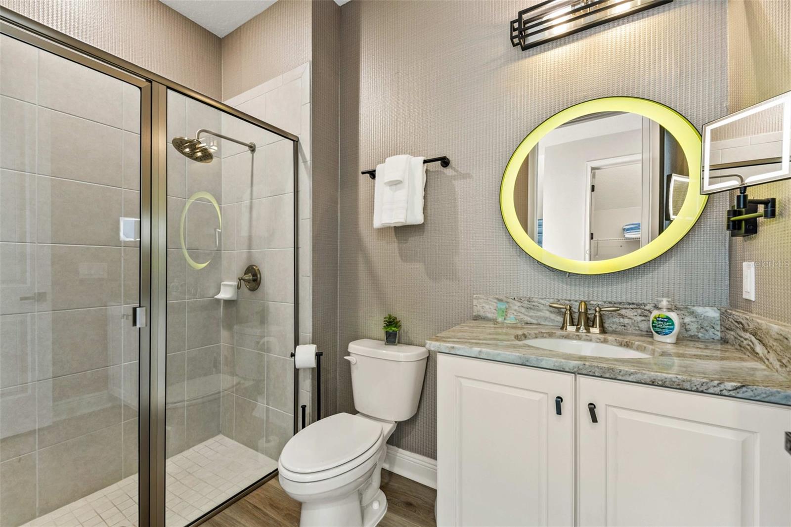 Image 21 of 50 For 389 Southfield Street