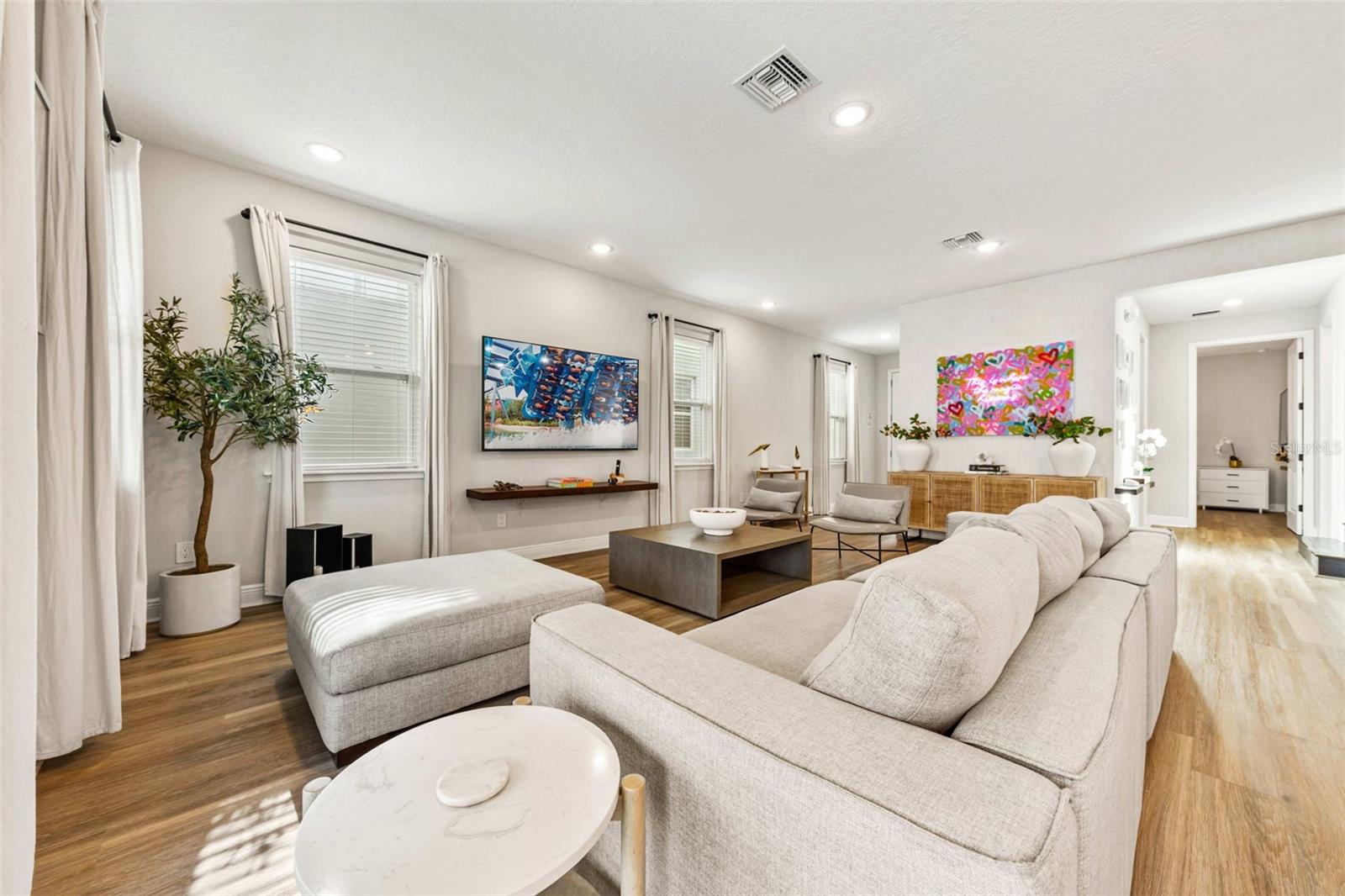 Image 24 of 50 For 389 Southfield Street