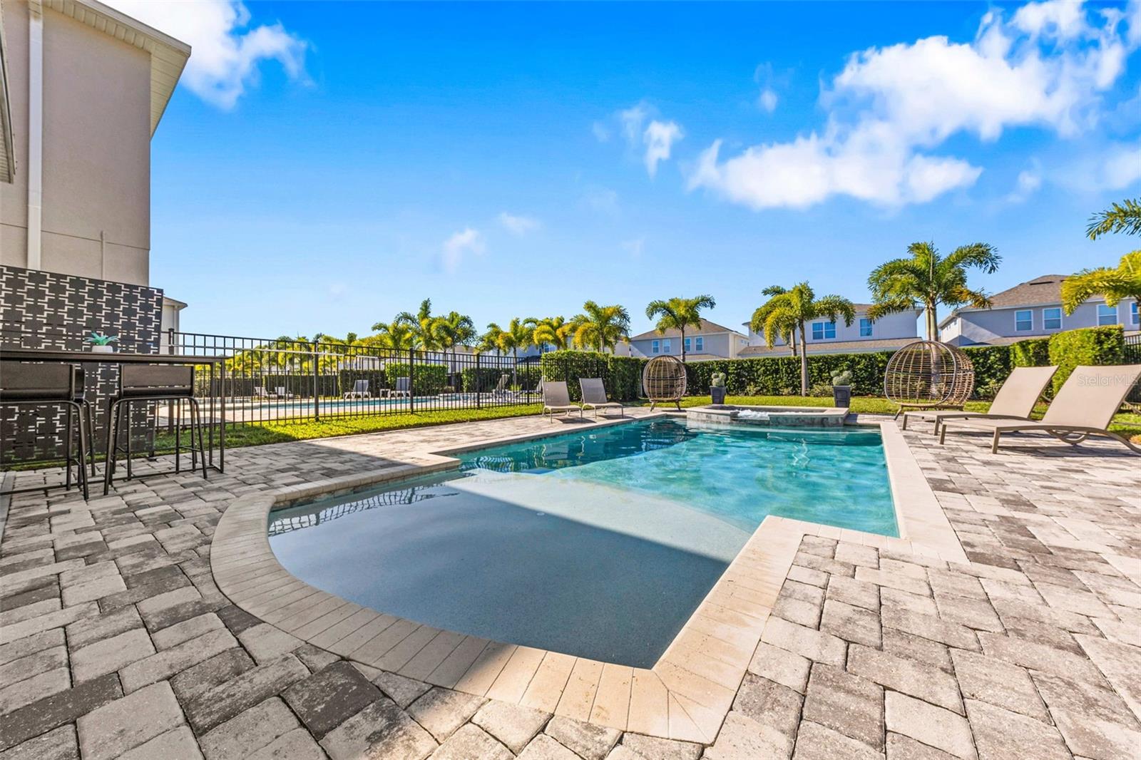 Image 38 of 50 For 389 Southfield Street