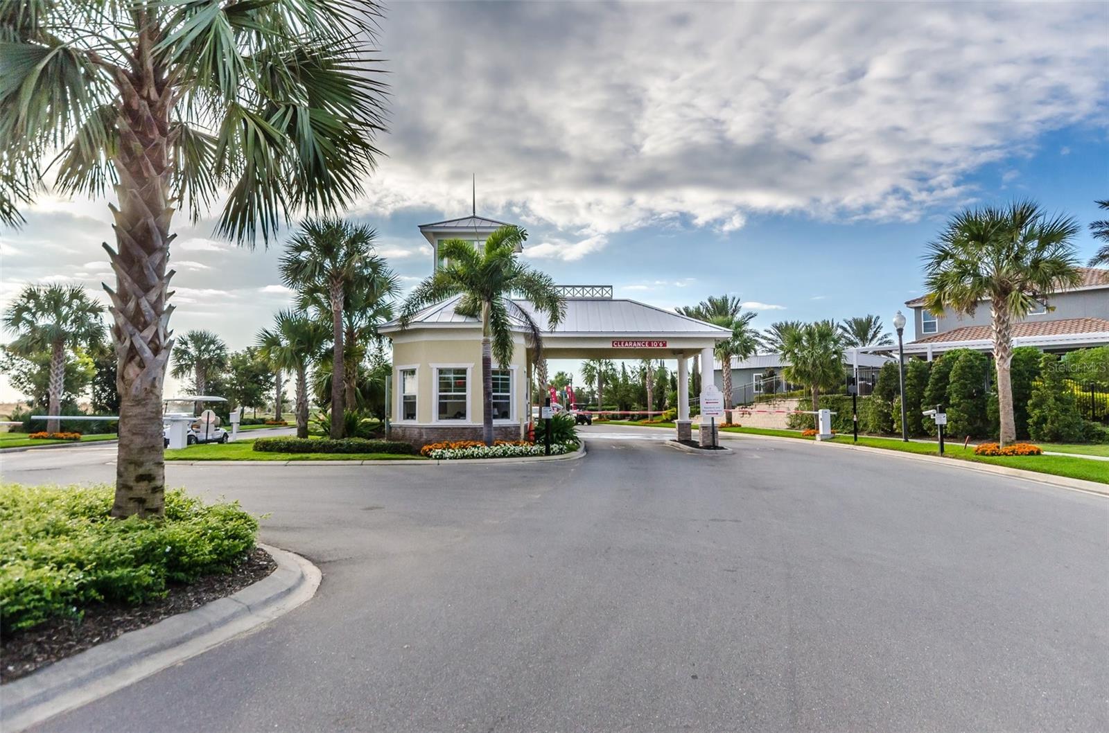 Image 46 of 50 For 389 Southfield Street