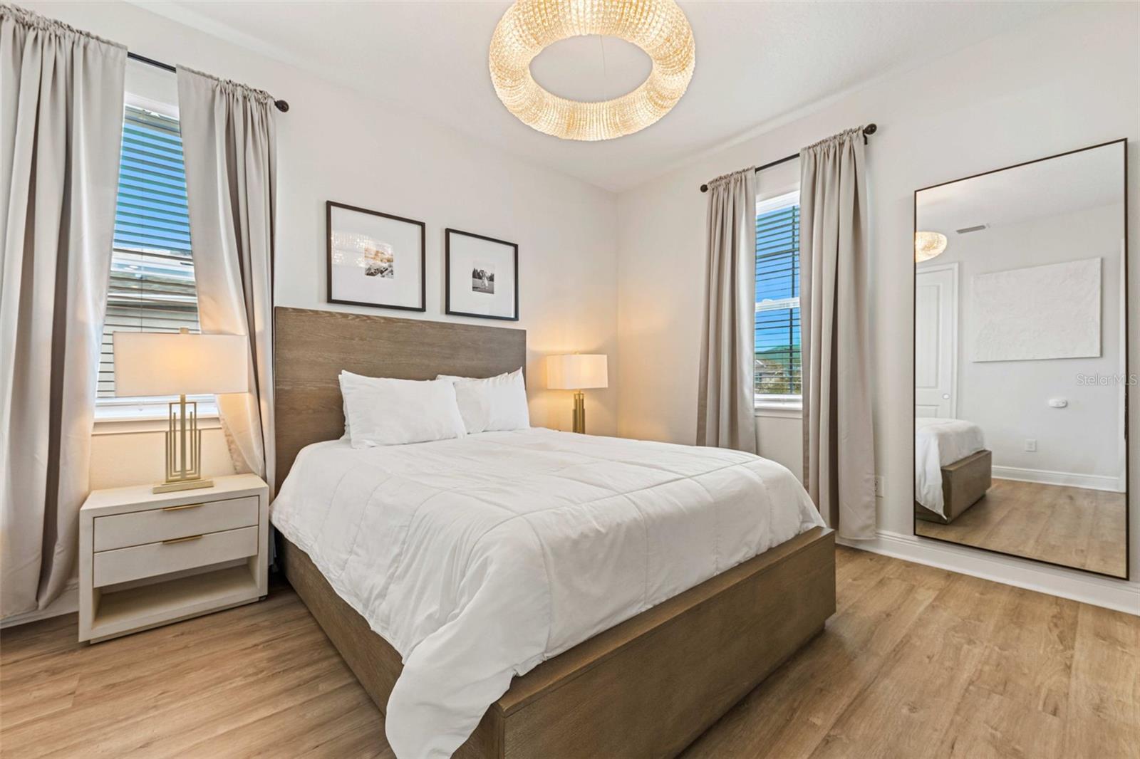 Image 35 of 58 For 284 Southfield Street