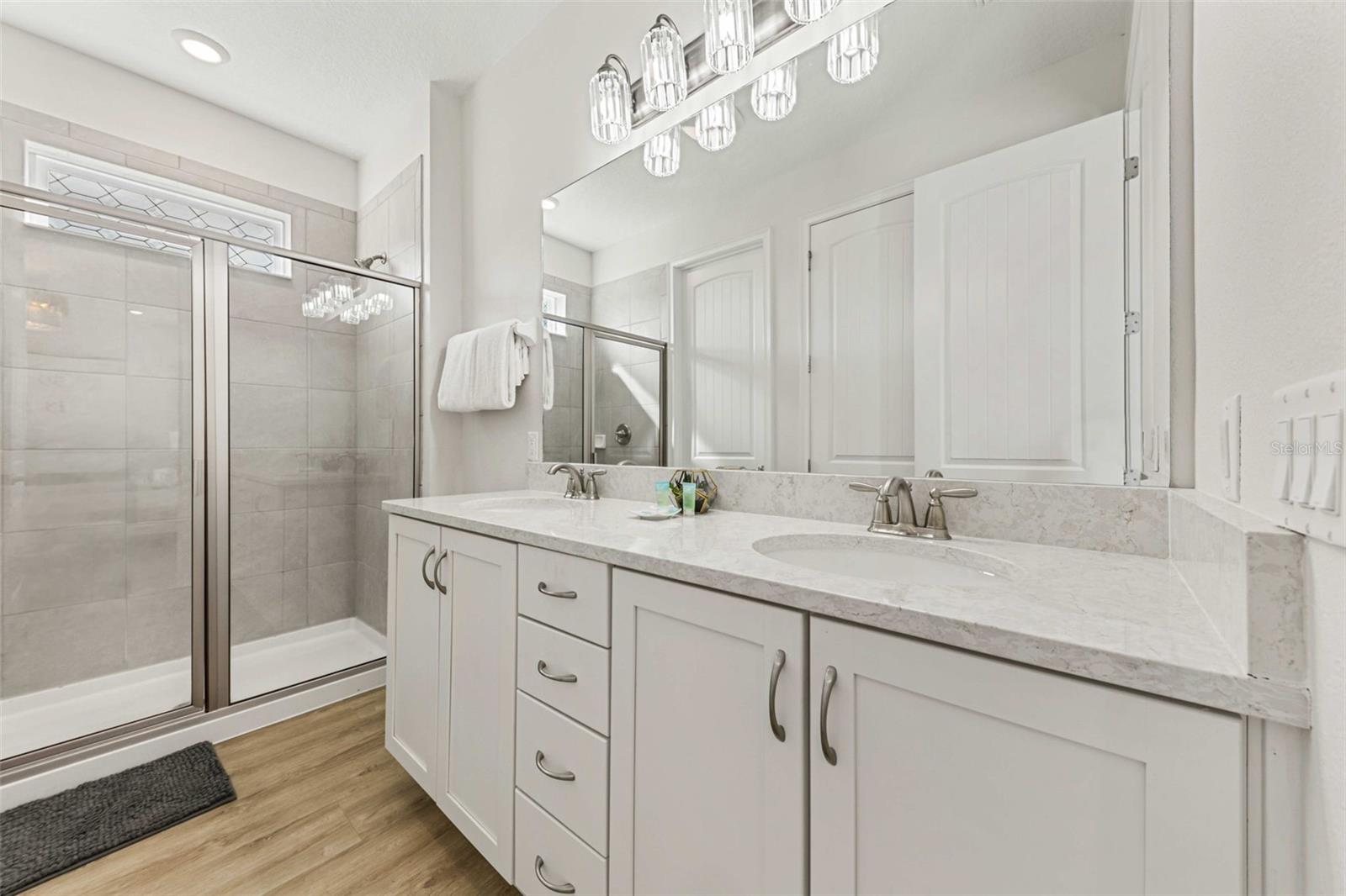 Image 44 of 58 For 284 Southfield Street