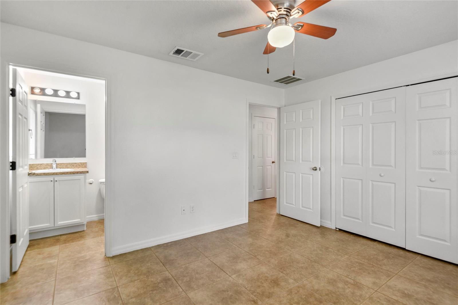 Image 10 of 22 For 2552 Gold Court