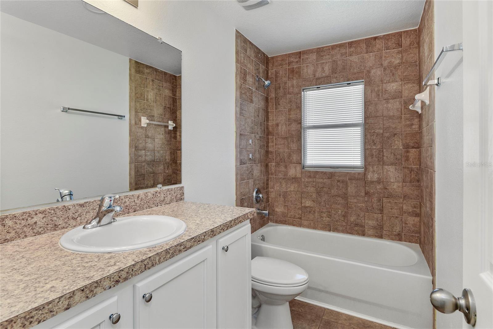 Image 15 of 22 For 2552 Gold Court