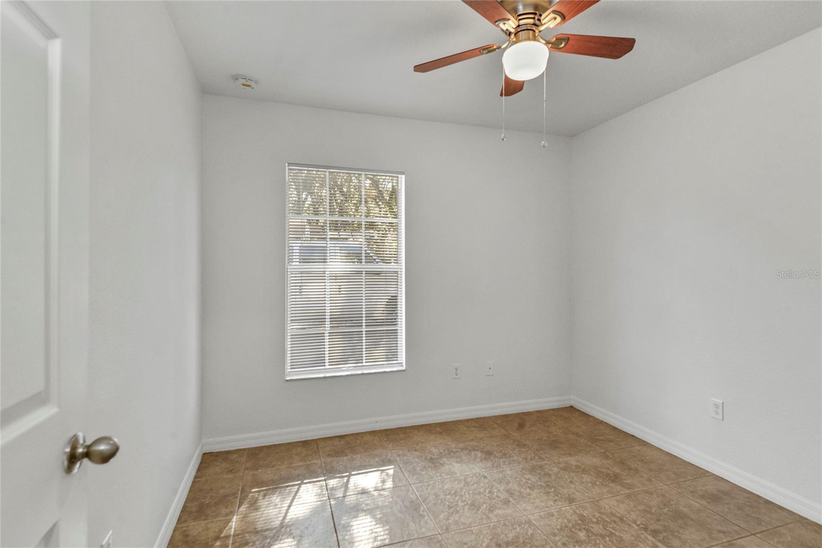 Image 17 of 22 For 2552 Gold Court