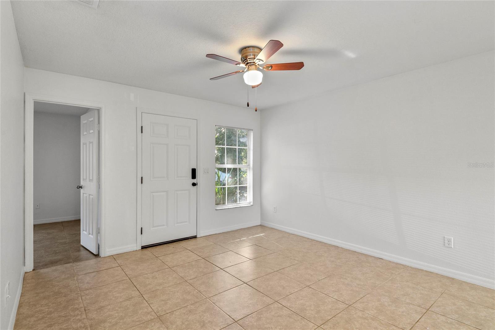 Image 6 of 22 For 2552 Gold Court