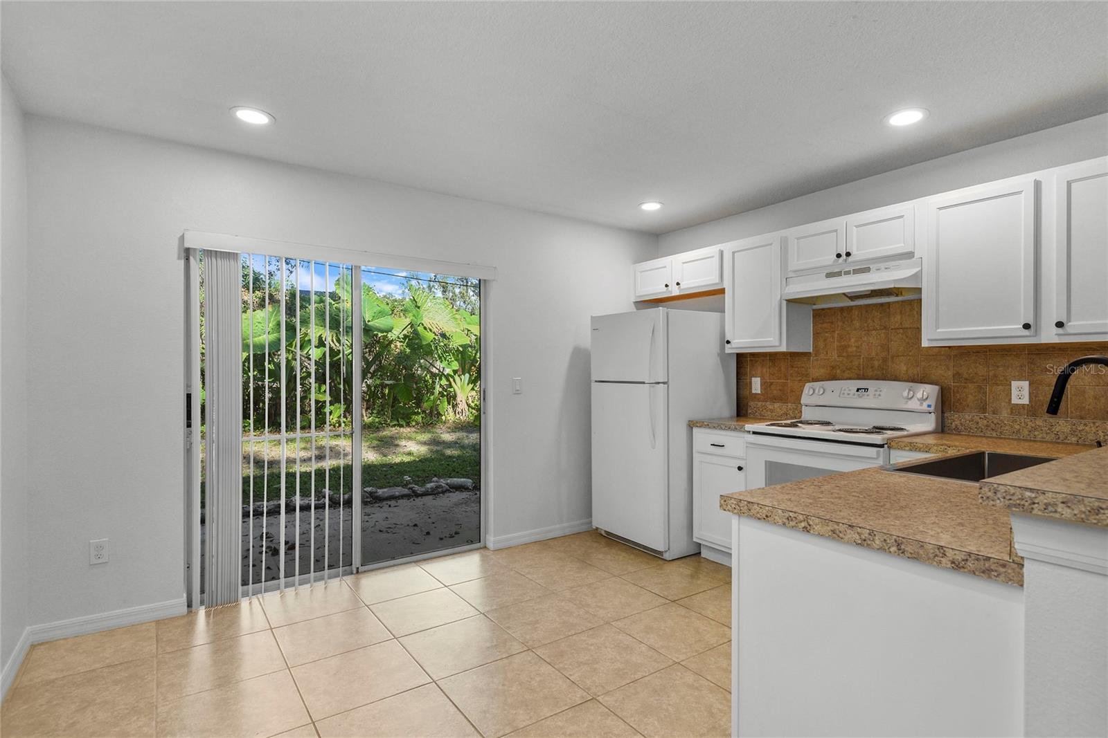 Image 7 of 22 For 2552 Gold Court