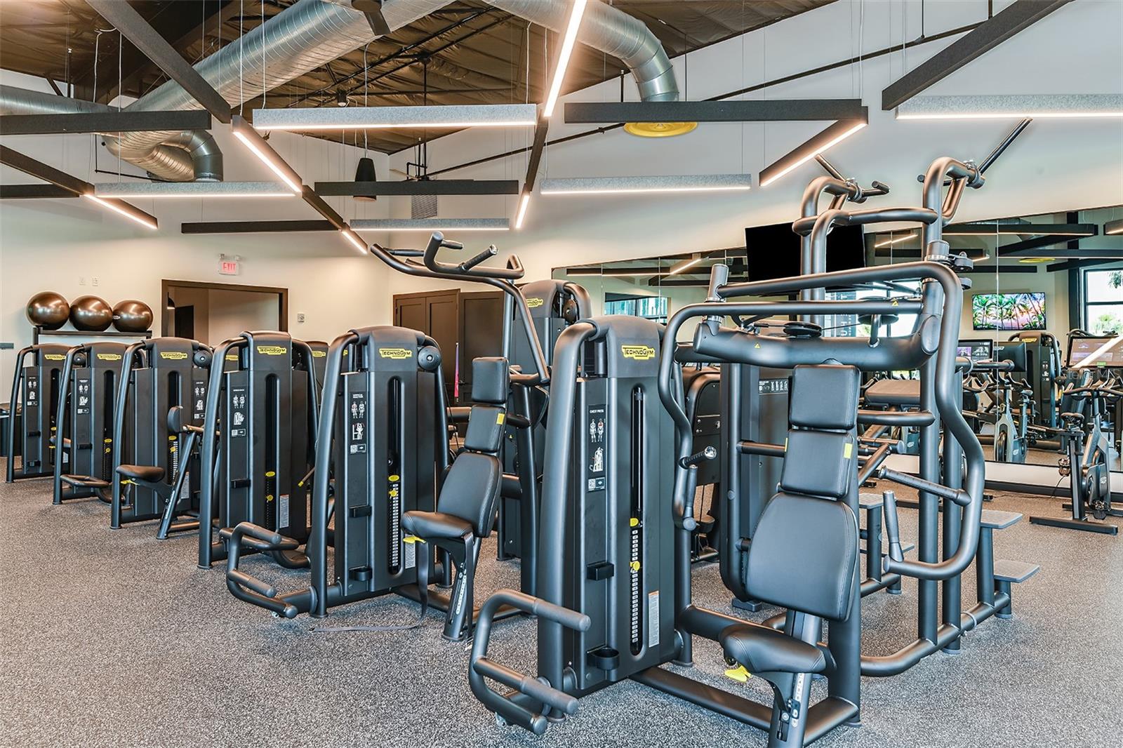 Image 24 of 27 For 2799 Skyline Loop