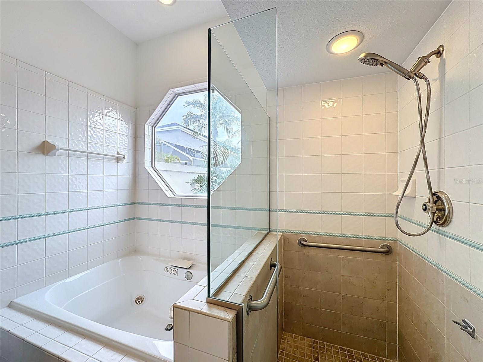 Image 21 of 47 For 14447 Windchime Lane