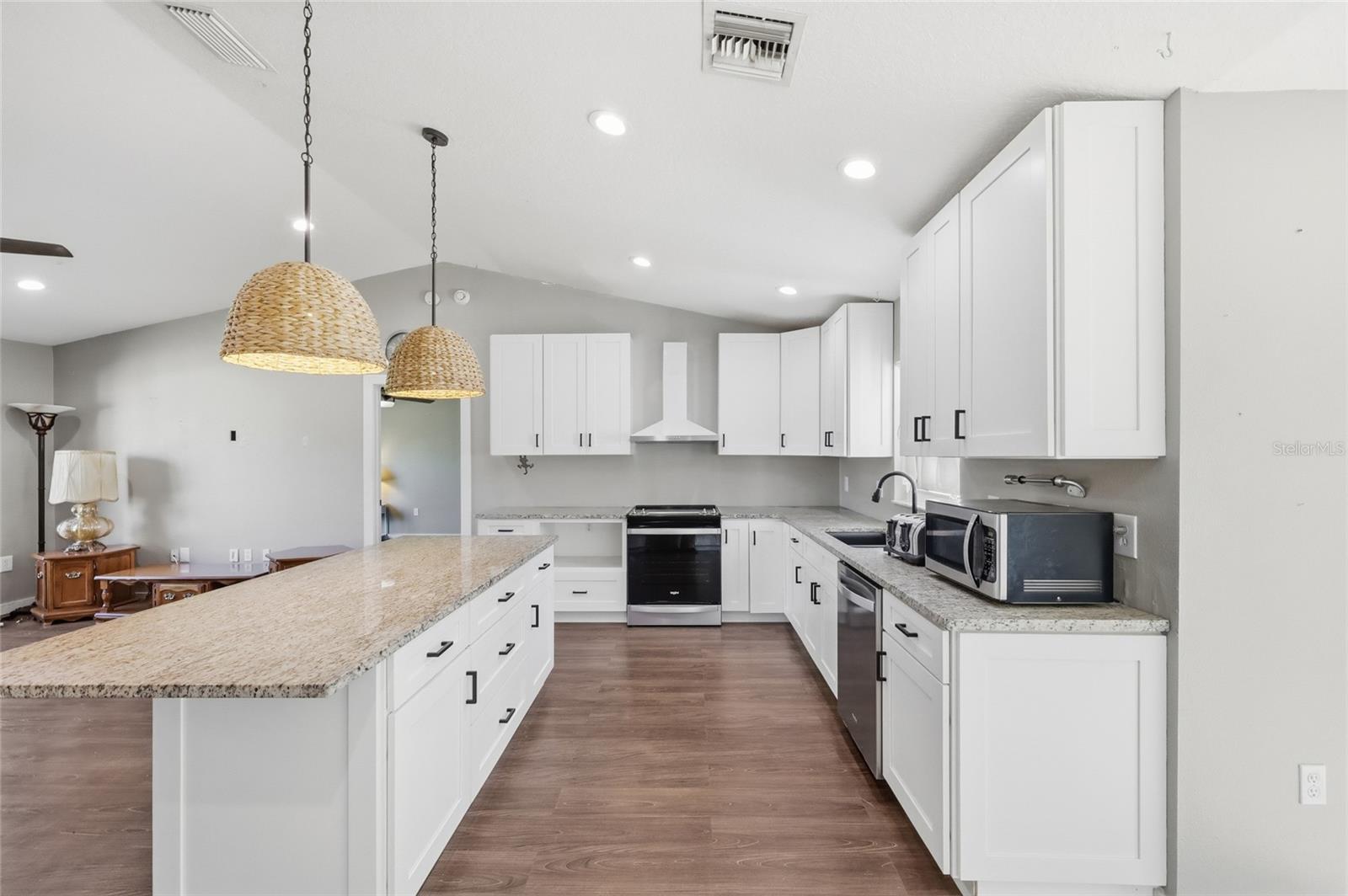 Image 10 of 28 For 1380 9th Avenue